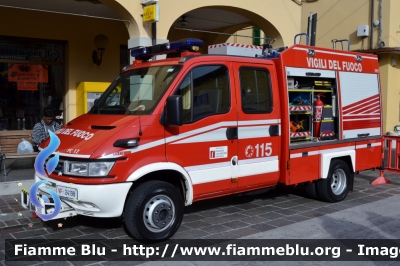 Iveco Daily III serie
Vigili del Fuoco
Comando Provinciale di Bologna
Distaccamento Volontario di San Pietro in Casale
Polisoccorso allestimento Iveco-Magirus
VF 24198
Parole chiave: Iveco Daily_IIIserie VF24198