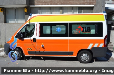 Fiat Ducato X250
118 Romagna Soccorso
Azienda USL Rimini
"BRAVO 02"
Ambulanza allestita Fast

Parole chiave: Fiat Ducato_X250 Ambulanza