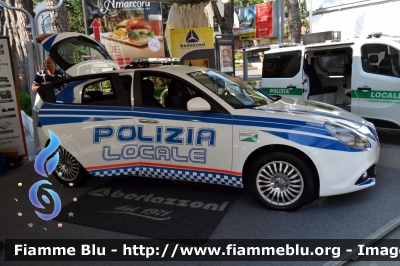 Alfa Romeo Nuova Giulietta Restyle
Polizia Municipale
Avezzano (AQ)
Allestimento Bertazzoni
POLIZIA LOCALE YA 631 AF
Parole chiave: Alfa_Romeo Nuova_Giulietta_Restyle POLIZIALOCALEYA631AF Le_Giornate_della_Polizia_Locale_2018