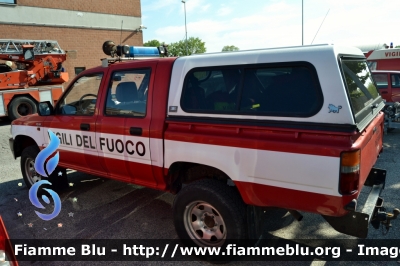 Toyota Hilux I serie
Vigili del Fuoco
Comando Provinciale di Rimini
VF 19992
Parole chiave: Toyota Hilux_Iserie VF19992