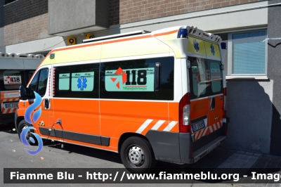 Fiat Ducato X250
118 Romagna Soccorso
Azienda USL Rimini
"BRAVO 28"
Ambulanza allestita Aricar

Parole chiave: Fiat Ducato_X250 Ambulanza