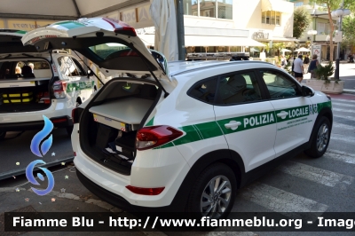 Hyundai Tucson II serie
Polizia Locale
Unione dei Comuni Casalbuttano ed Uniti (CR)
Allestimento Bertazzoni
POLIZIA LOCALE YA 588 AN
-In esposizione a "Le Giornate della Polizia Locale 2017"-
Parole chiave: Hyundai Tucson_IIserie POLIZIALOCALEYA588AN Le_Giornate_della_Polizia_Locale_2017