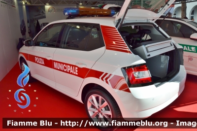 Skoda Fabia III serie
Veicolo dimostrativo Focaccia
-In esposizione a "Le Giornate della Polizia Locale 2017"-
Parole chiave: Skoda Fabia_IIIserie Le_Giornate_della_Polizia_Locale_2017