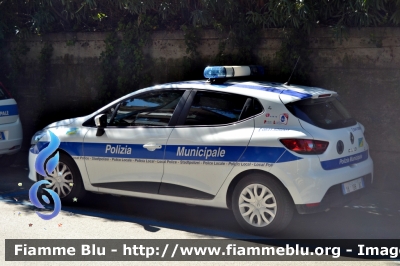 Renault Clio IV serie
Polizia Municipale
Comune di San Mauro Pascoli (FC)
Allestimento Focaccia
POLIZIA LOCALE YA 188 AC
Parole chiave: Renault Clio_IVserie POLIZIALOCALEYA188AC Le_Giornate_della_Polizia_Locale_2017