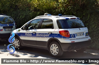 Fiat Sedici Restyle
Polizia Municipale
Unione Valle del Marecchia (RN)
POLIZIA LOCALE YA 260 AK
Parole chiave: Fiat Sedici_Restyle POLIZIALOCALEYA260AK Le_Giornate_della_Polizia_Locale_2017