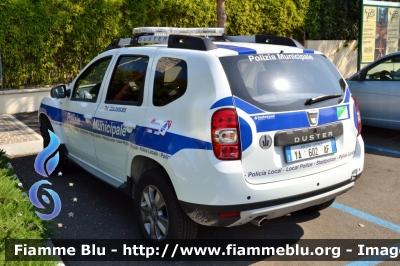 Dacia Duster
Polizia Municipale
Unione Montana Appennino Reggiano (RE)
Allestimento Bertazzoni
POLIZIA LOCALE YA 602 AF
Parole chiave: Dacia Duster POLIZIALOCALEYA602AF Le_Giornate_della_Polizia_Locale_2018