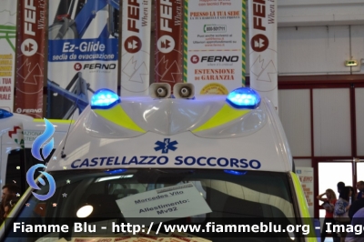 Mercedes-Benz Vito II serie restyle
Castellazzo Soccorso Onlus
Ambulanza di trasporto allestimento Bollanti
Spoiler anteriore con LED
Parole chiave: Mercedes-Benz Vito_IIserie_restyle Ambulanza Reas_2011