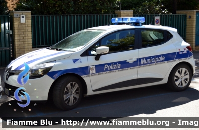 Renault Clio IV serie
Polizia Municipale Terre d'Acqua (BO)
Allestimento Focaccia

Parole chiave: Renault Clio_IVserie Le_Giornate_della_Polizia_Locale