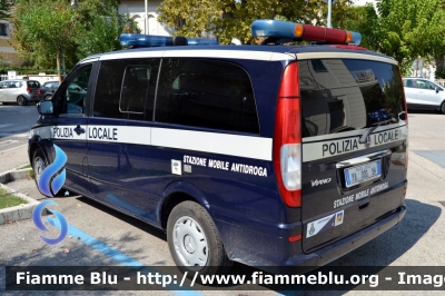 Mercedes-Benz Viano
Polizia Locale
Arzignano (VI)
Allestimento Ciabilli
POLIZIA LOCALE YA 000 AH
Parole chiave: Mercedes_Benz Viano POLIZIALOCALEYA000AH Le_Giornate_della_Polizia_Locale_2018