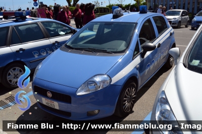 Fiat Grande Punto
Polizia di Stato
POLIZIA H8269
Parole chiave: Fiat Grande_Punto PoliziaH8269