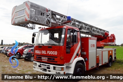 Iveco EuroFire 150E27 I serie
Vigili del Fuoco
Comando Provinciale di Bologna
Distaccamento Volontario di San Pietro in Casale
AutoScala da 30 metri allestimento Iveco-Magirus
Ricondizionata Fortini
VF 29373
Parole chiave: Iveco EuroFire_150E27_Iserie VF29373