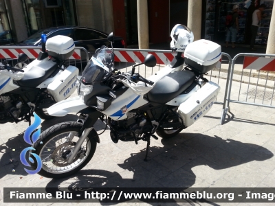 Aprilia Pegaso II serie
Repubblica di San Marino
Gendarmeria
Parole chiave: Aprilia Pegaso_II_serie Gendarmeria