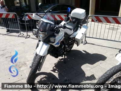 Aprilia Pegaso II serie
Repubblica di San Marino
Gendarmeria
Parole chiave: Aprilia Pegaso_II_serie Gendarmeria