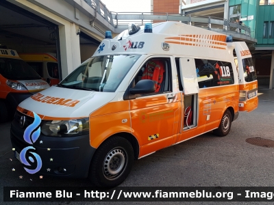 Volkswagen Transporter T5 Restyle 4 motion
118 Romagna Soccorso
Azienda USL della Romagna
Ambito Territoriale di Rimini
"BRAVO 05"
Allestita EDM
Parole chiave: Volkswagen Transporter_T5_restyle Ambulanza 118_Rimini