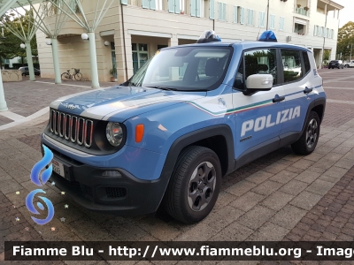 Jeep Renegade
Polizia di Stato 
Reparto PrevenzioneCrimine 
POLIZIA M2249
Parole chiave: Jeep Renegade POLIZIAM2249