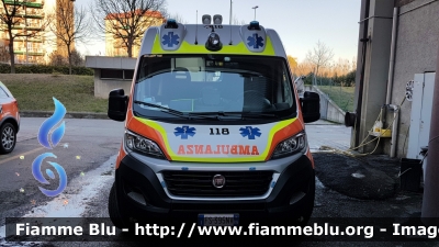 Fiat Ducato X290
118 Romagna Soccorso
Azienda USL della Romagna
Ambito Territoriale di Rimini
"BRAVO 20"
Allestita Safety Car Rimini
Parole chiave: Fiat Ducato_X290 Ambulanza