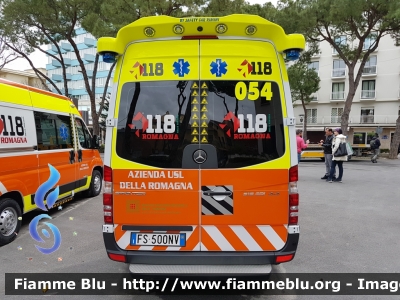 Mercedes-Benz Sprinter III serie restyle
118 Romagna Soccorso
Azienda USL della Romagna
Ambito Territoriale di Forlì
"054"
Allestita Safety Car Rimini
Parole chiave: Mercedes_Benz Sprinter_IIIserie_restyle Ambulanza