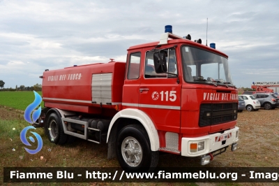 Iveco OM 160
Vigili del Fuoco
Comando Provinciale di Bologna
Distaccamento Volontario di San Pietro in Casale
AutoBottePompa allestimento Baribbi
VF 10868
Parole chiave: Iveco_OM 160 VF10868