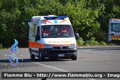 Fiat Ducato III serie
Pubblica Assistenza San Giorgio Podenzano (PC)
Ambulanza Allestita Vision
*il mezzo ha partecipato alla simulazione di incidente stradale al Reas 2011*
Parole chiave: Fiat Ducato_IIIserie Ambulanza Reas_2011