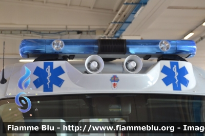 Renault Master IV serie
Misericordia Firenze
Allestita Mariani Fratelli
Esposta al Reas 2012
-Particolare dello spoiler anteriore-
Parole chiave: Renault Master_IVserie Ambulanza Reas_2012