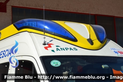 Volkswagen Crafter I serie
Croce Blu Brescia
Allestimento Ambulanz Mobile
-partiolare del tetto Delfis-
Parole chiave: Ambulanza Volkswagen Crafter_Iserie reas_2011