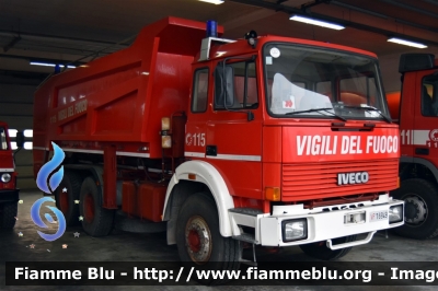 Iveco 330-26
Vigili del Fuoco
Comando Provinciale di Bologna
VF 16949
Parole chiave: Iveco 330-26 VF16949