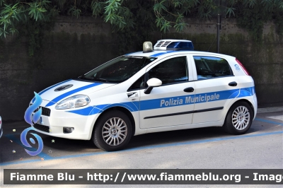 Fiat Grande Punto
Polizia Locale
Cesena (FC)
POLIZIA LOCALE YA 808 AA
Parole chiave: Fiat Grande_Punto POLIZIALOCALEYA808AA Le_Giornate_della_Polizia_Locale_2019