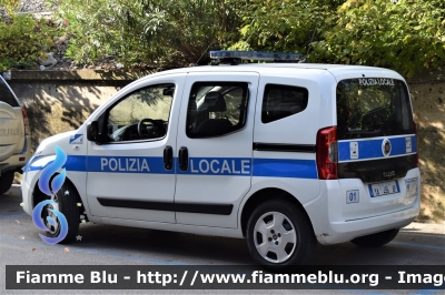 Fiat Qubo restyle
Polizia Locale 
Gradara (PU)
POLIZIA LOCALE YA 456 AP
Parole chiave: Fiat Qubo_restyle POLIZIALOCALEYA456AP Le_Giornate_della_Polizia_Locale_2019