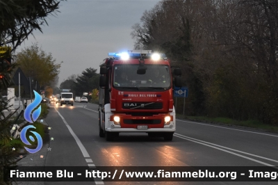 Volvo FL 290 III serie
Vigili del Fuoco
Comando Provinciale di Rimini
Distaccamento Permanente di Cattolica (RN)
AutoPompaSerbatoio allestimento BAI
VF 26569
Simulazione Full Scale Aeroporto Internazionale F. Fellini - Rimini
Parole chiave: Volvo FL_290_IIIserie VF26569