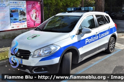 Suzuki S-Cross
Polizia Locale
Urbino (PU)
Allestimento Celiani
POLIZIA LOCALE YA 075 AG
Parole chiave: Suzuki S-Cross POLIZIALOCALEYA075AG Le_Giornate_della_Polizia_Locale_2019