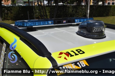 Jeep Renegade restyle
118 Romagna Soccorso
Azienda USL della Romagna
Ambito Territoriale di Rimini
"MIKE 18"
Allestita Safety Car Rimini
Parole chiave: Jeep Renegade_restyle Automedica