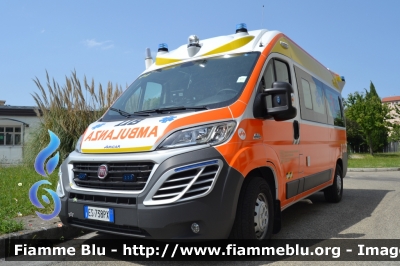 Fiat Ducato X290
118 Romagna Soccorso
Azienda USL della Romagna
Ambito Territoriale di Rimini
"BRAVO 09"
Allestita Aricar
Parole chiave: Fiat Ducato_X290 118_Rimini_Soccorso Ambulanza