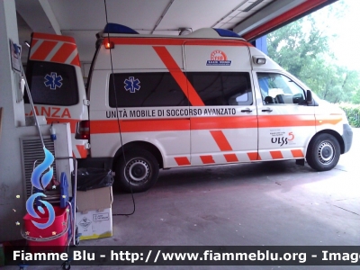 Volkswagen Transporter T5
Azienda ULSS 5 
Ovest Vicentino
Ospedale di Arzignano (VI)
Allestimento Ambulanz Mobile
"Hornis Highline"
ROMEO 1
Parole chiave: Volkswagen Transporter_T5 Ambulanza