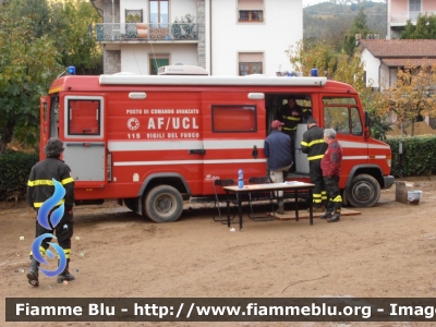 Mercedes-Benz Vario 614D 
Vigili del Fuoco
VF 22645
Alluvione val di Vara (Liguria)

Parole chiave: Mercedes-Benz Vario_614D VF22645