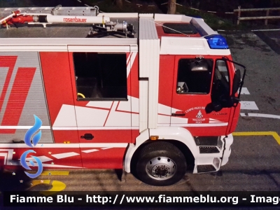 Man LE 280 B
Vigili del Fuoco
 Distretto della Val Di Sole
 Corpo Volontario di Pejo (TN)
 VF 9C5 TN
Parole chiave: Man / LE_280_B / VF9C5TN