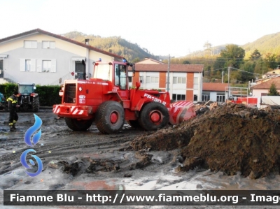 Fiat Hitachi FR130.2
Vigili del Fuoco
Comando Provinciale di Milano
VF 19136
Alluvione Val di Vara (Liguria) 
Parole chiave: Fiat Hitachi FR130.2 VF19136