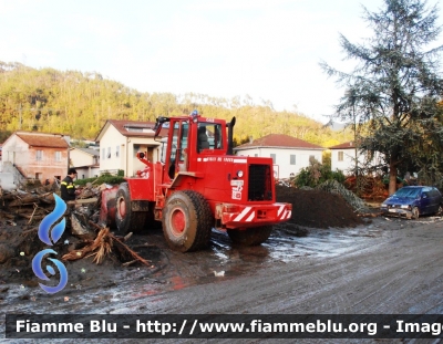 Fiat Hitachi FR130.2
Vigili del Fuoco
Comando Provinciale di Milano
VF 19136 
Alluvione Val di Vara (Liguria) 
Parole chiave: Fiat Hitachi FR130.2 VF19136