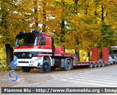 Mercedes-Benz Actros 2048 4x4 I serie
Vigili del Fuoco
Corpo Permanente di Trento
VF Y94 TN
Alluvione Val di Vara (Liguria)
Parole chiave: Mercedes-Benz Actros_2048_4x4_Iserie VFY94TN