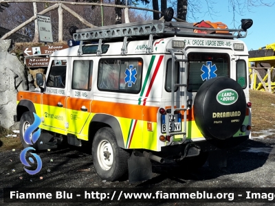 Land-Rover Defender 110 
Pubblica Assistenza Croce Verde Zeri (MS)
 Allestita CEVI Carrozzeria Europea 
Parole chiave: Land-Rover / Defender_110 / Ambulanza