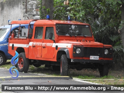 Land Rover Defender 130
Vigili del Fuoco
Comando provinciale di Genova
 Distaccamento di Genova Est
 VF 18462 
Parole chiave: Land-Rover / Defender_130 / VF18462