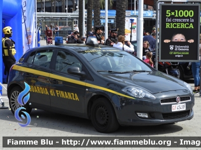 Fiat Nuova Bravo
Guardia di Finanza
 GdiF 454 BF 
Parole chiave: Fiat / Nuova_Bravo / GdiF454BF