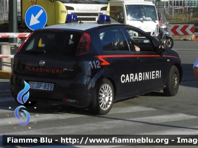 Fiat Grande Punto
Carabinieri
 CC DF 839
Parole chiave: Fiat / Grande_Punto / CCDF839