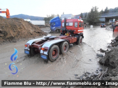 Iveco 330-35
Vigili del Fuoco
VF 14061
Alluvione Val di Vara (Liguria)
Parole chiave: Iveco 330-35 VF14061