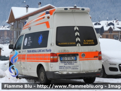 Volkswagen Transporter T5
Trauma Medical Clinic Dott. Pizzolla
Dimaro (TN)
Allestita Mariani Fratelli
Parole chiave: Volkswagen Transporter_T5 Ambulanza