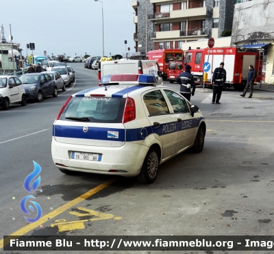 Fiat Grande Punto
Polizia Locale Genova
 POLIZIA LOCALE YA 065 AH
Parole chiave: Fiat / Grande_Punto / POLIZIALOCALEYA065AH