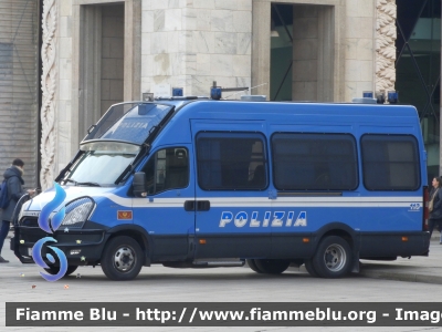 Iveco Daily V serie
Polizia di Stato
 Reparto Mobile
 POLIZIA H8474
Parole chiave: Iveco / Daily_Vserie / POLIZIAH8474