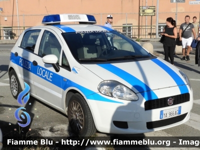 Fiat Grande Punto
Polizia Locale Genova
 Allestita Ciabilli
 POLIZIA LOCALE YA 996 AG
Parole chiave: Fiat / Grande_Punto / POLIZIALOCALEYA996AG