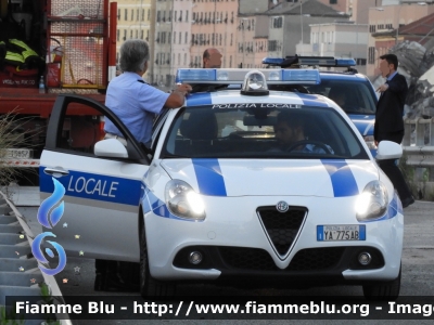 Alfa-Romeo Nuova Giulietta restyle
Polizia Locale Genova
 POLIZIA LOCALE YA 775 AB
Parole chiave: Alfa-Romeo / Nuova_Giulietta_restyle / POLIZIALOCALEYA775AB