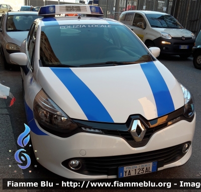 Renault Clio IV serie 
Polizia Locale Genova
 allestimento Ciabilli 
 POLIZIA LOCALE YA 123 AL 
Parole chiave: Renault / Clio_IVserie / POLZIALOCALEYA123AL