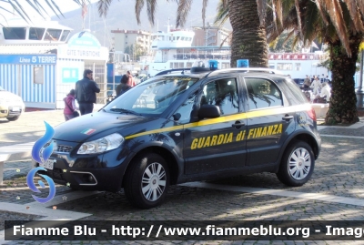 Fiat Sedici
Guardia di Finanza
 GdiF 327 BG
Parole chiave: Fiat Sedici GdiF327BG